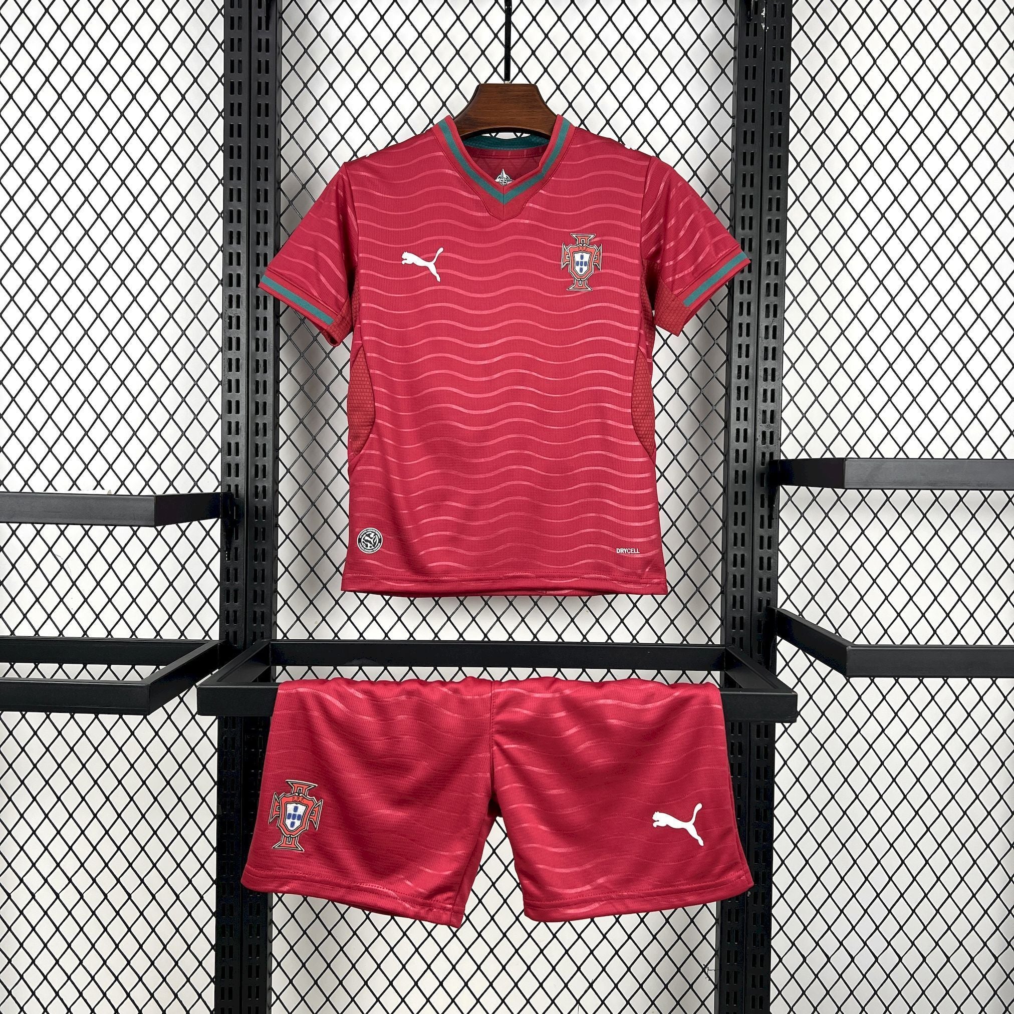 Criança | Portugal - Portugal 2026 WC Home Kit
