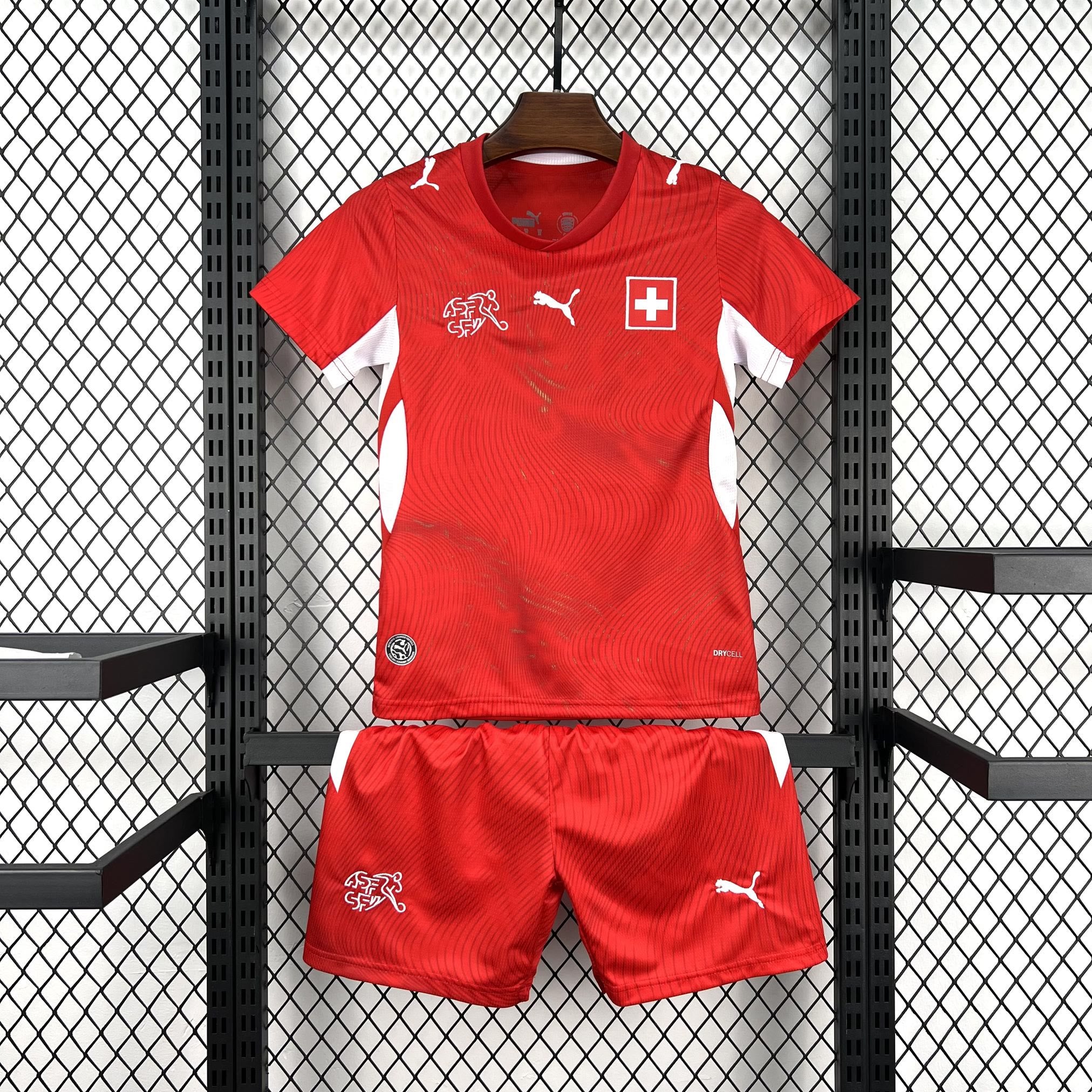 Criança | Suíça - Switzerland 2026 WC Home Kit