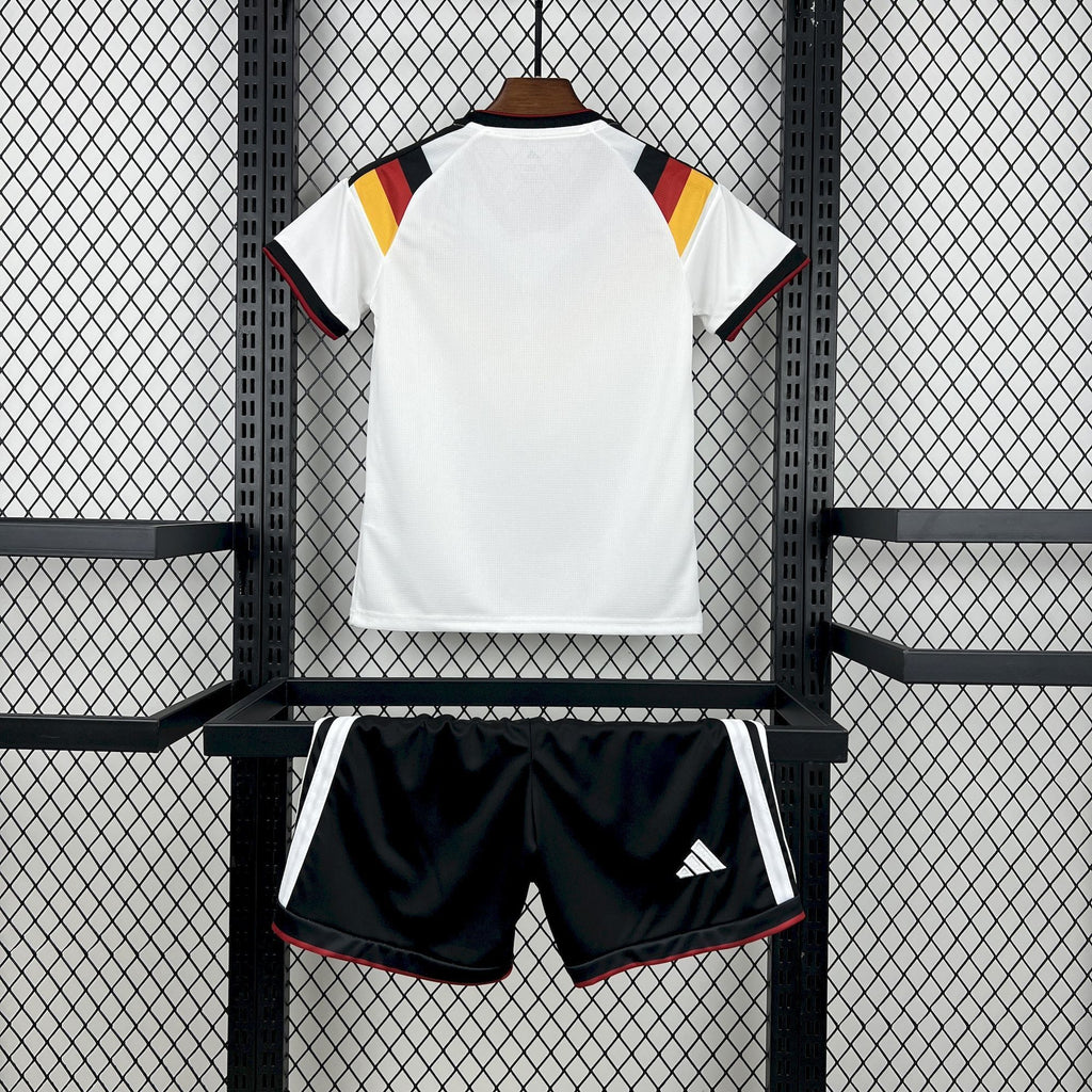 Criança | Alemanha - Germany 2026 WC Home Kit