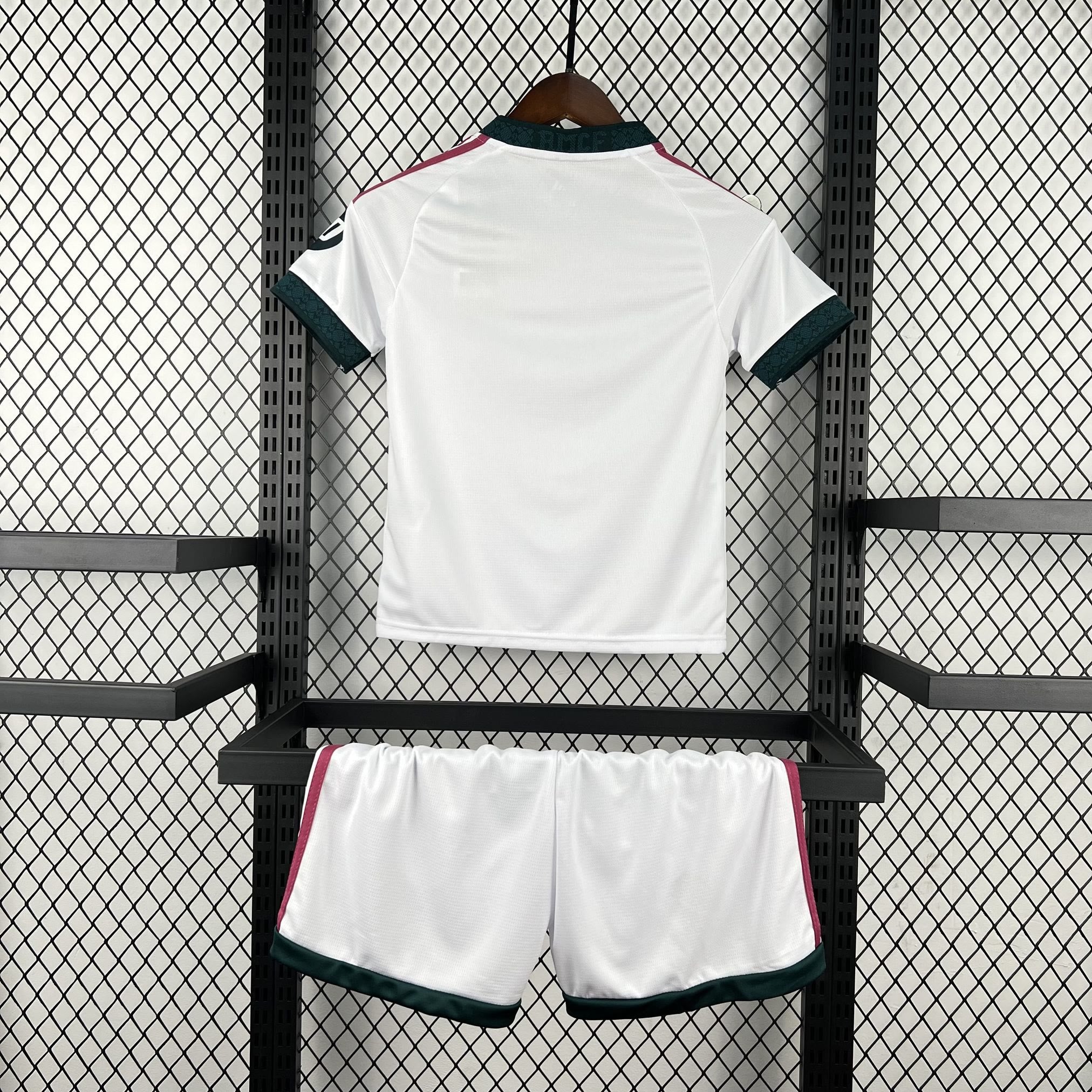 Camisola Real Madrid Principal 2026/27 — Criança