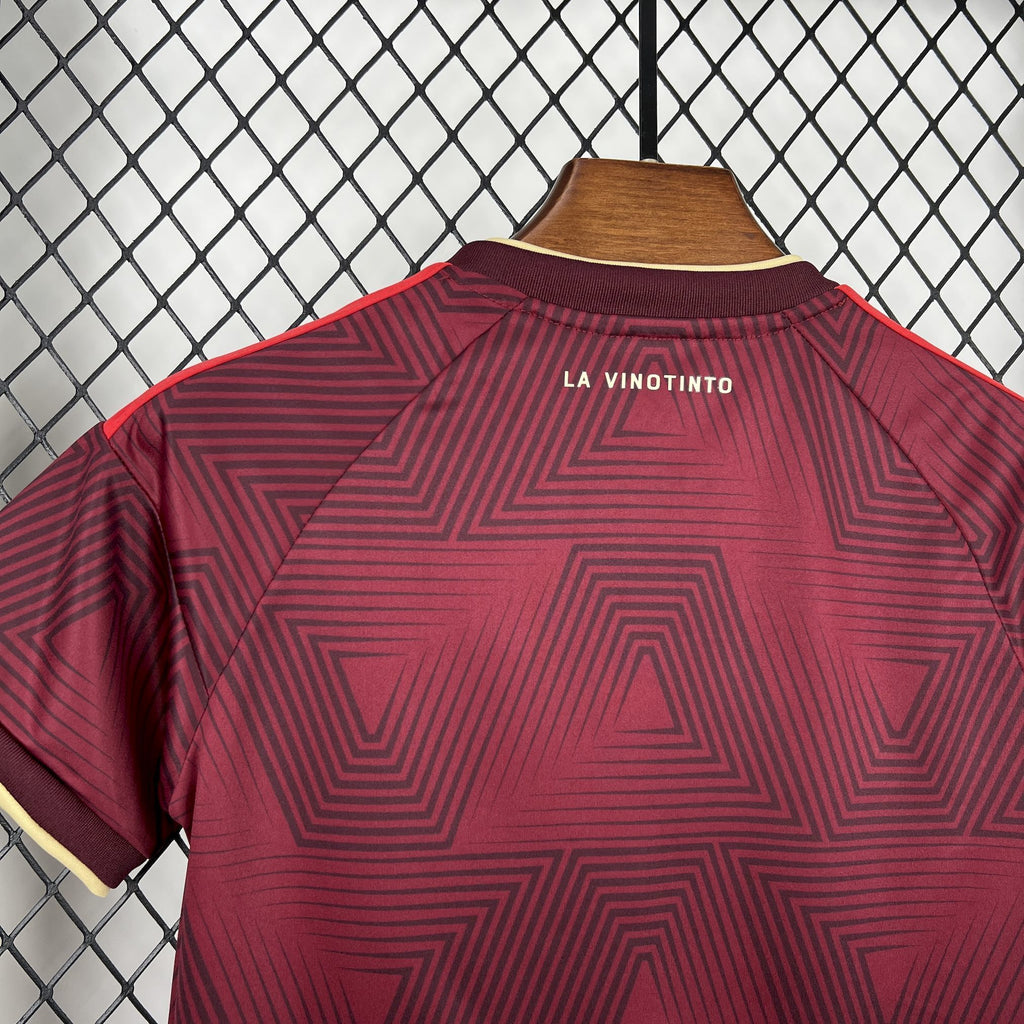 Criança | Venezuela - Venezuela 2026 WC Home Kit
