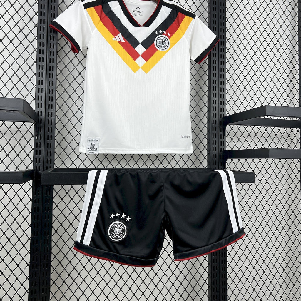Criança | Alemanha - Germany 2026 WC Home Kit