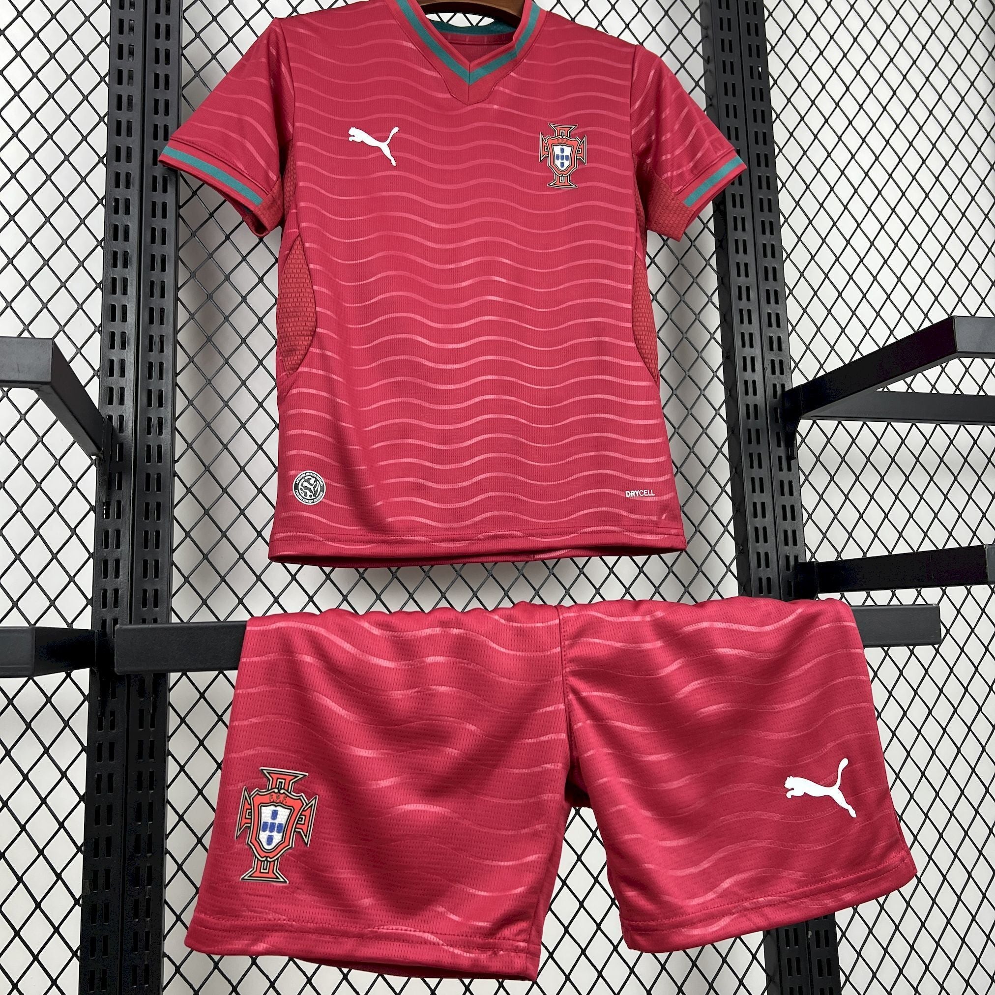 Criança | Portugal - Portugal 2026 WC Home Kit