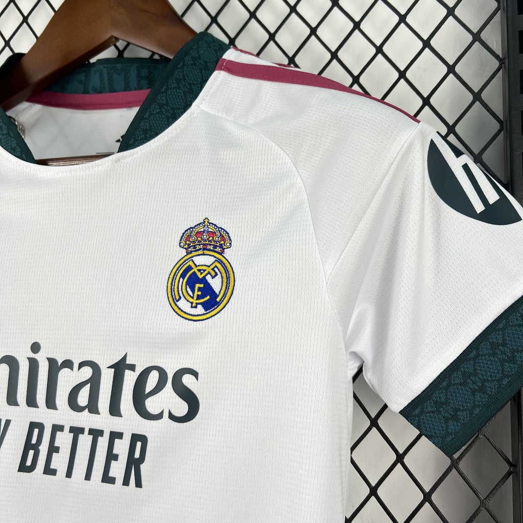 Camisola Real Madrid Principal 2026/27 — Criança